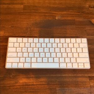 Apple Wireless Keyboard - White